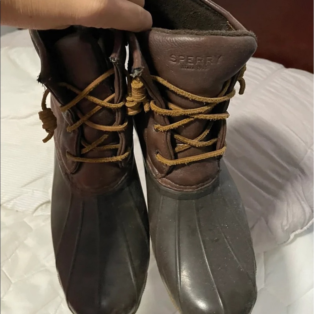 womens sperrys